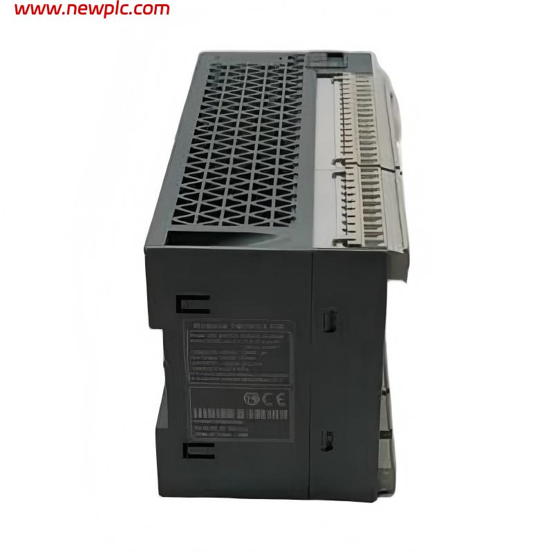 Schneider TM200CE40R Compact Logic Controller (PLC)